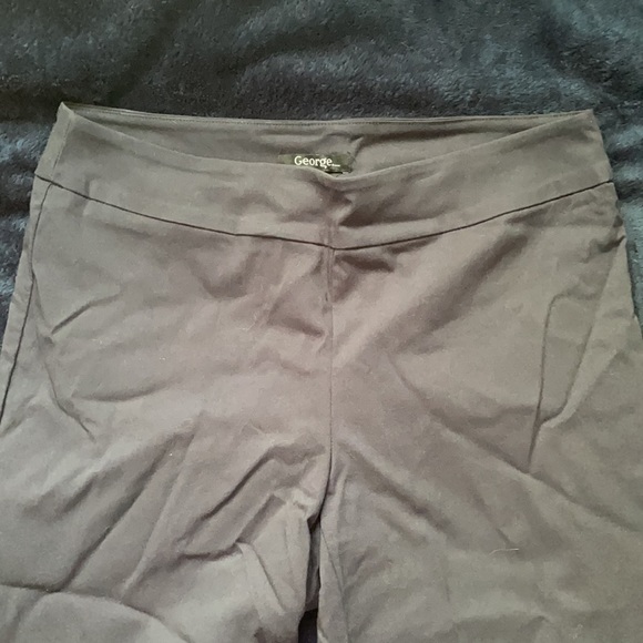 Black Capri Pants - Picture 2 of 4